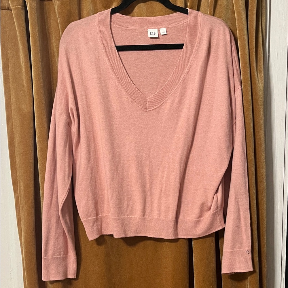 Gap Relaxed V-Neck Sweater